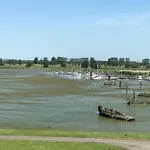 Gemuetliches Reetdachhaus In Schleswig-holstein By Interhome Σπίτι διακοπών